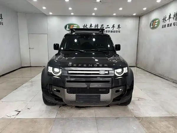 Land Rover Defender 2023