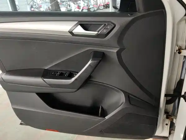 Volkswagen T-Roc 2018