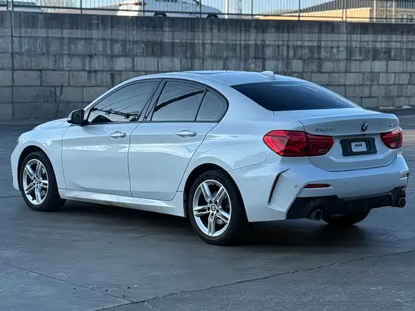 BMW 1 Series 2022