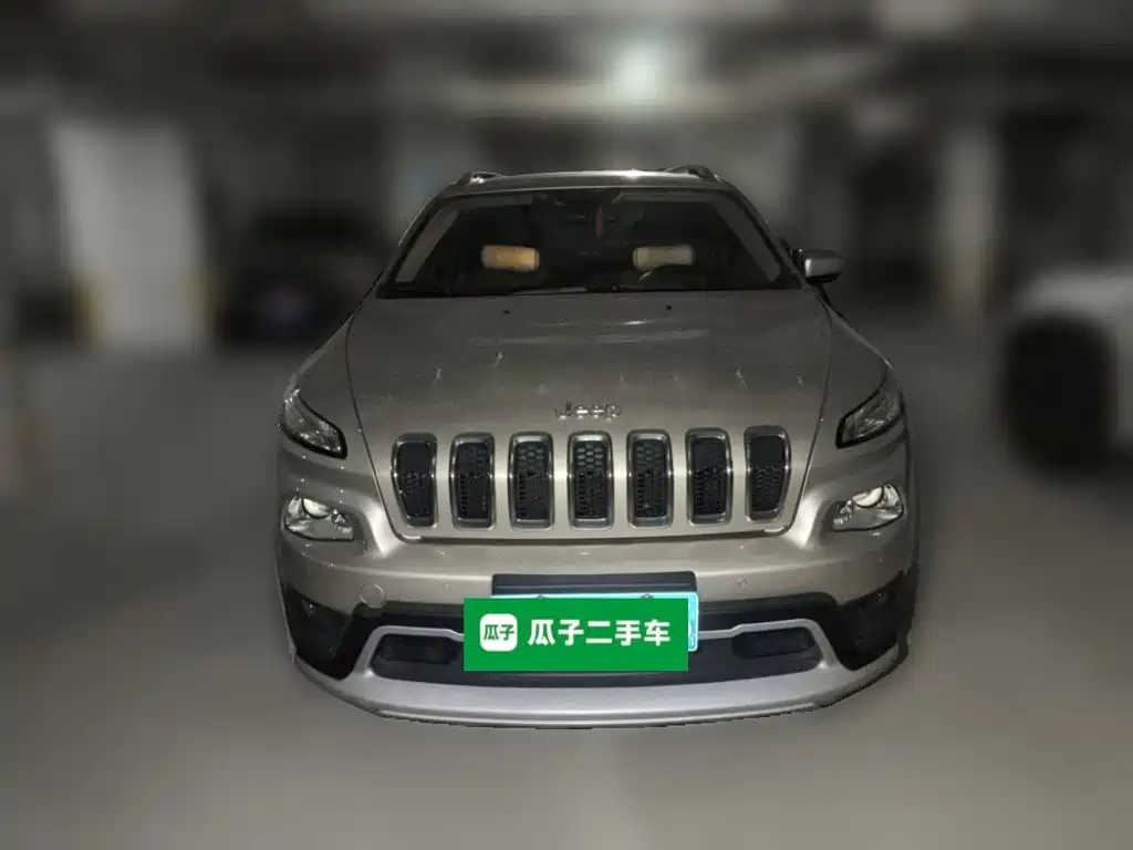 Jeep Cherokee 2016 — фото 23