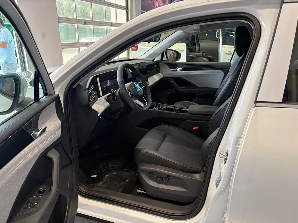Volkswagen Tiguan L 2026
