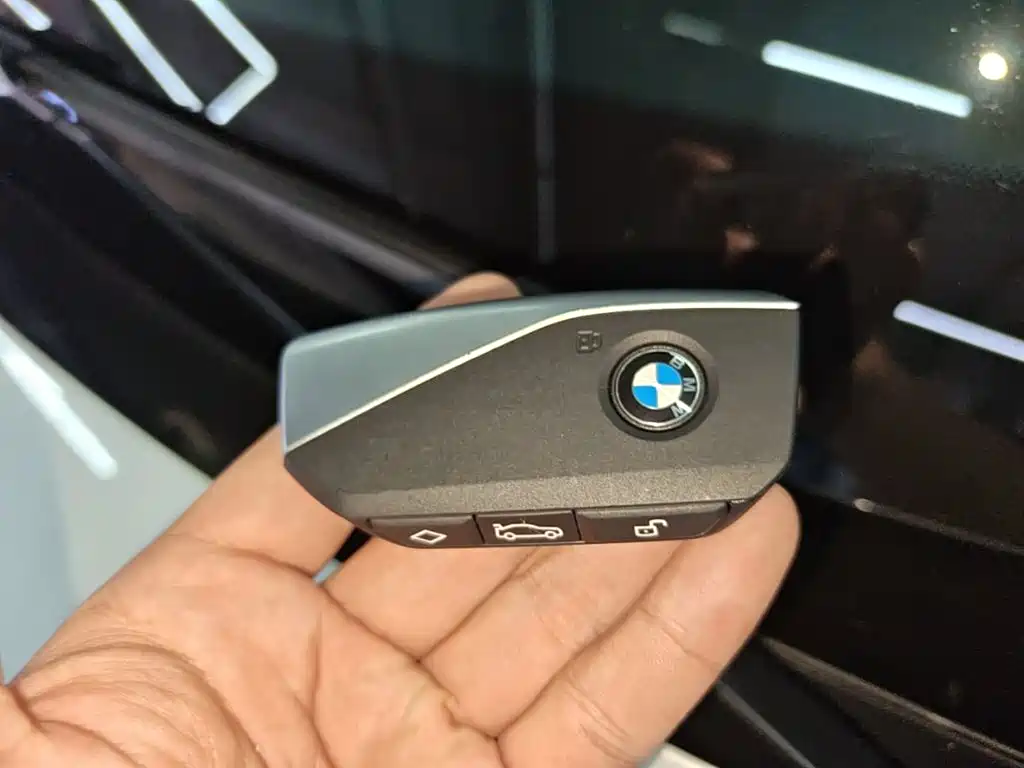 BMW iX1 2024 — фото 9