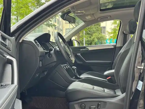 Volkswagen Tiguan L 2020