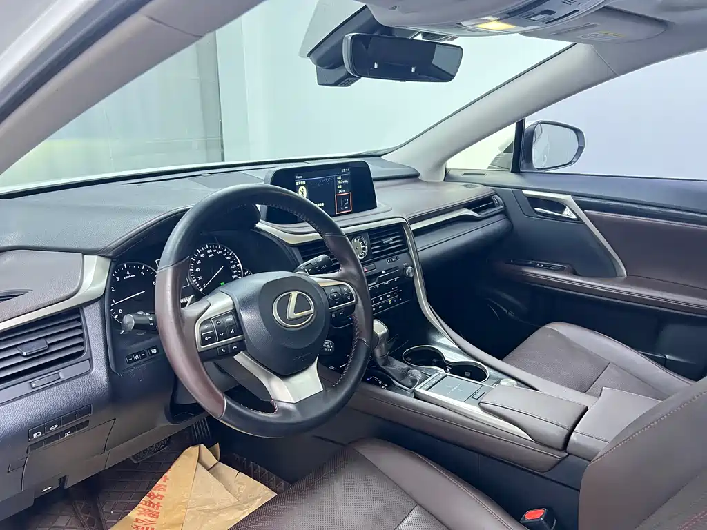 Lexus RX 2019 — фото 9