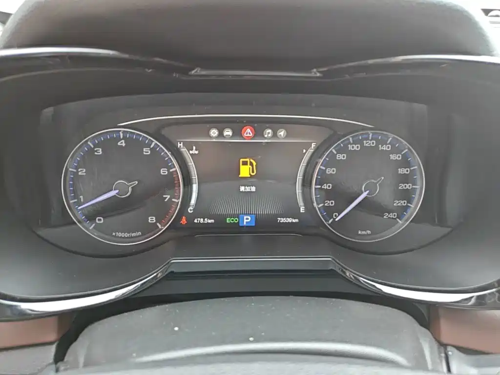 GAC Trumpchi GS8 2017 — фото 12