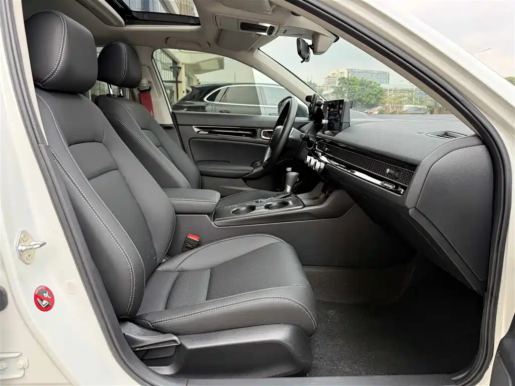 Honda Civic 2023 — фото 11