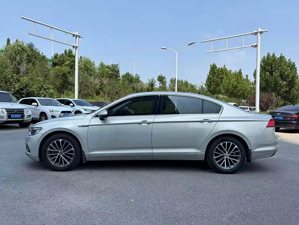 Volkswagen Magotan 2021
