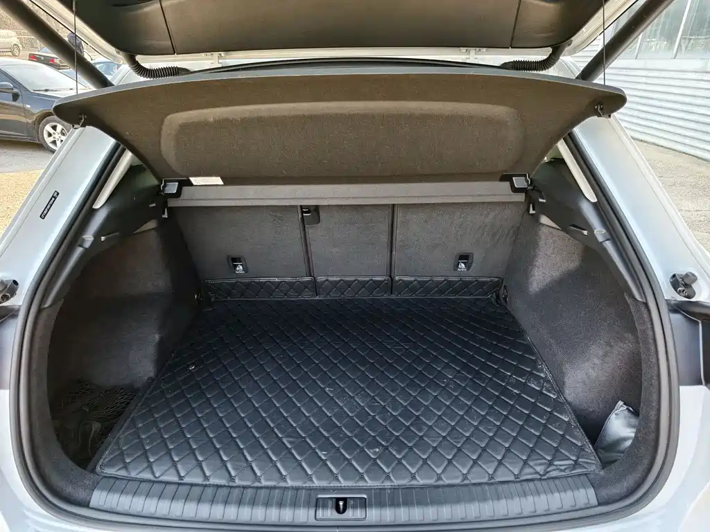 Audi Q3 2023 — фото 18