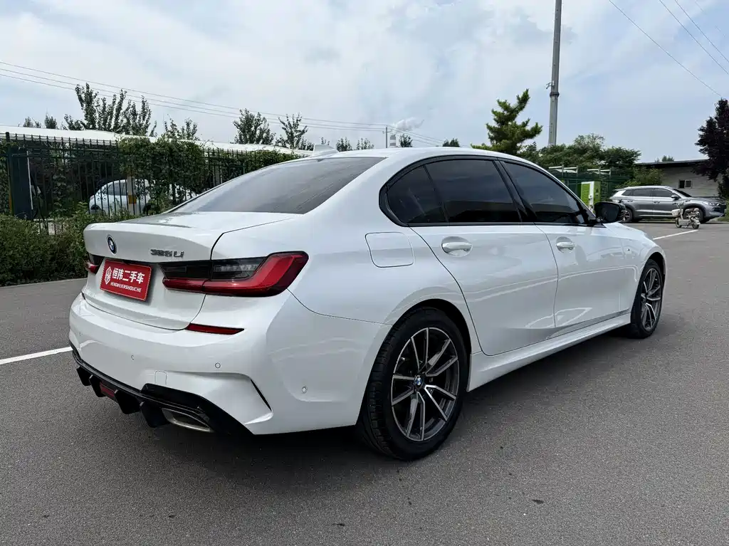 BMW 3 Series 2021