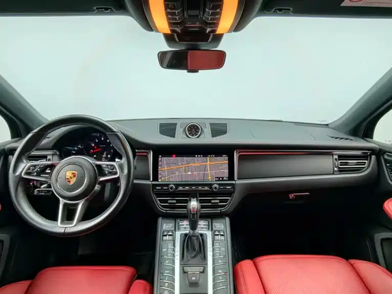 Porsche Macan 2021 — фото 10