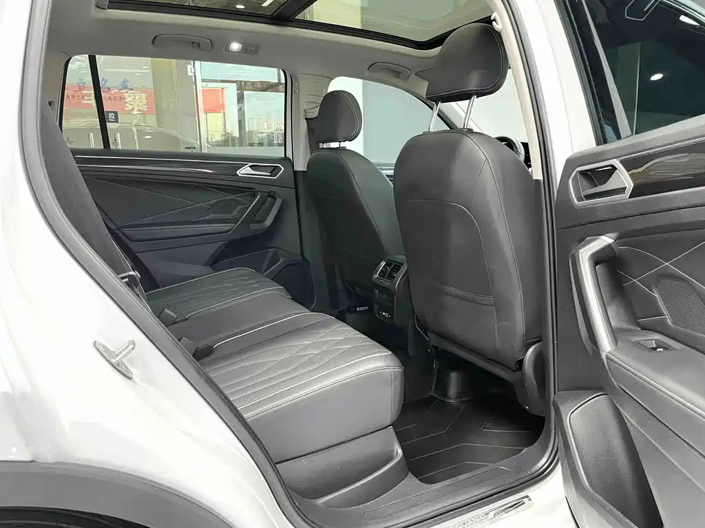 Volkswagen Tiguan L 2022 — фото 13