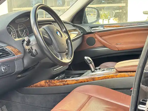 BMW X5 2011