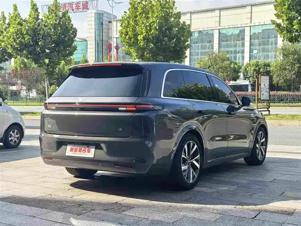 Li Auto L8 2023