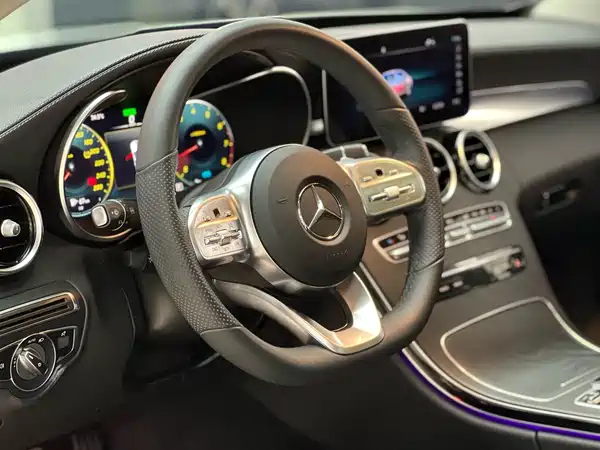 Mercedes-Benz C-Class 2021