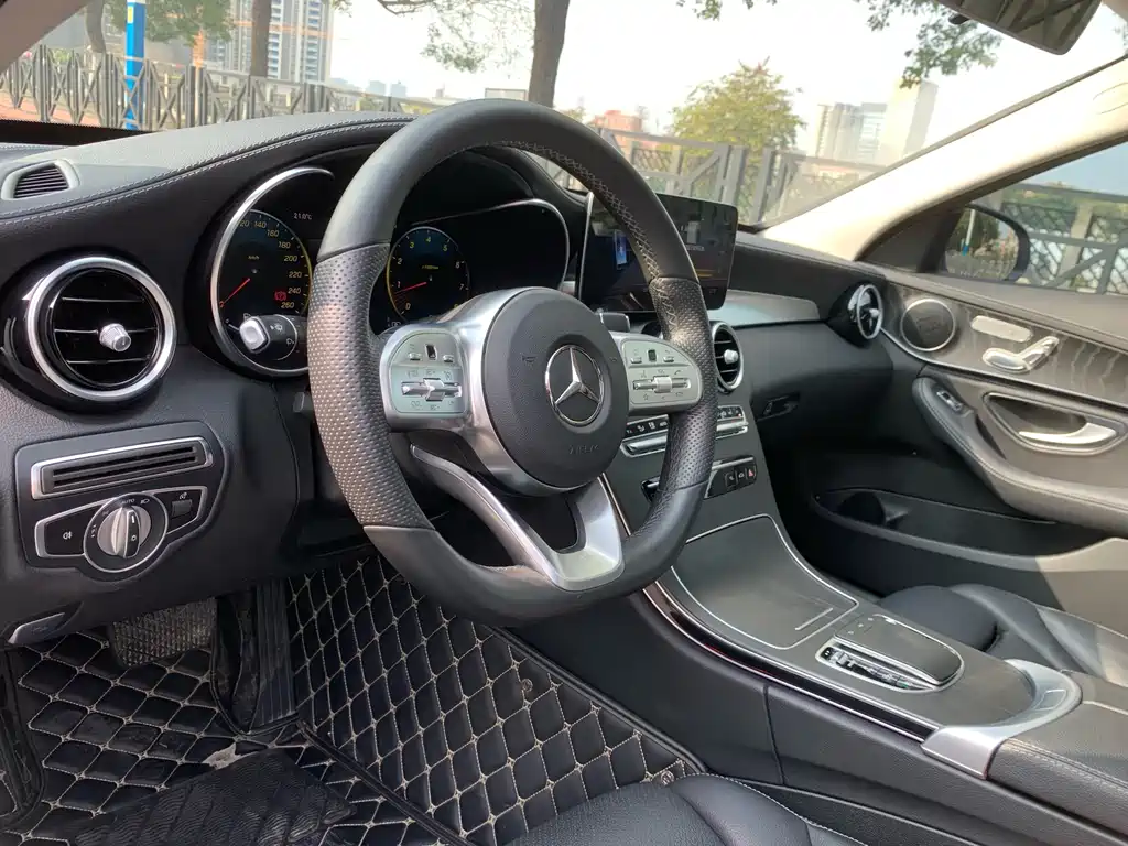 Mercedes-Benz C-Class 2020 — фото 18