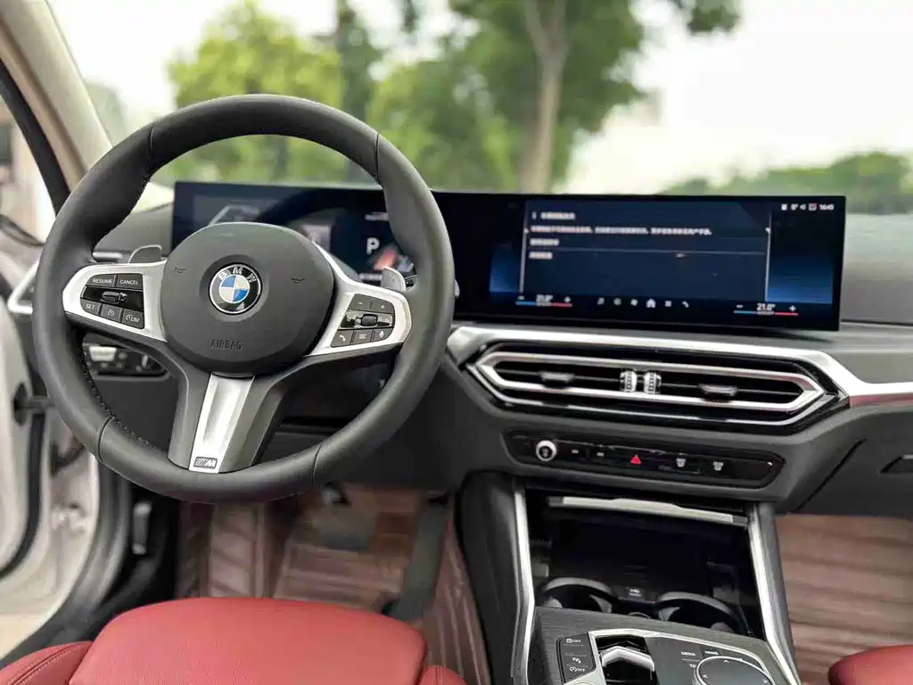 BMW 3 Series 2023 — фото 12