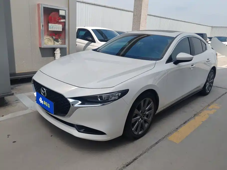 Mazda 3 Axela 2022