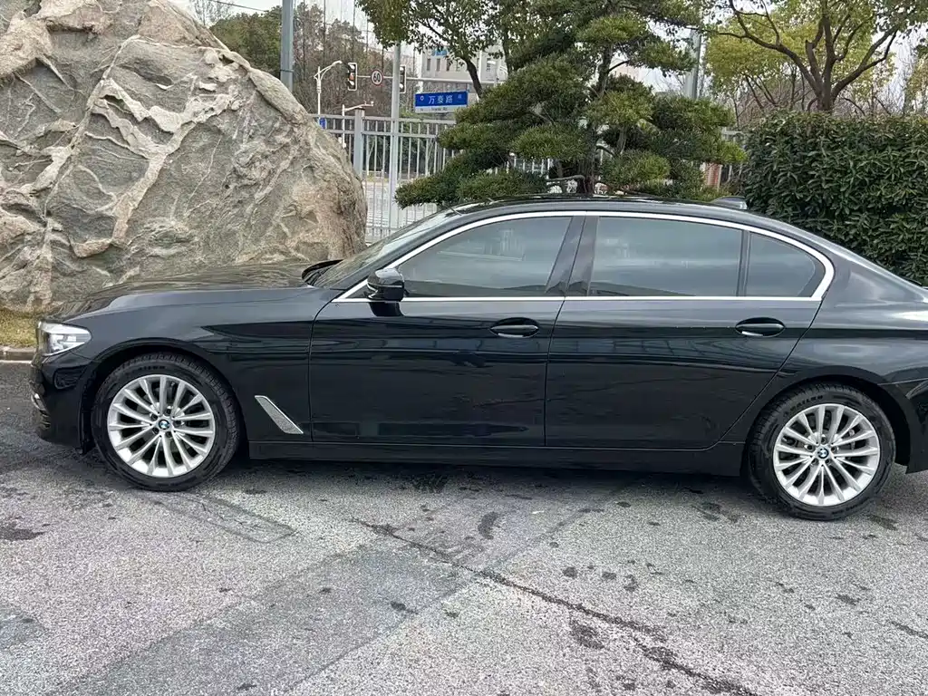 BMW 5 Series 2020