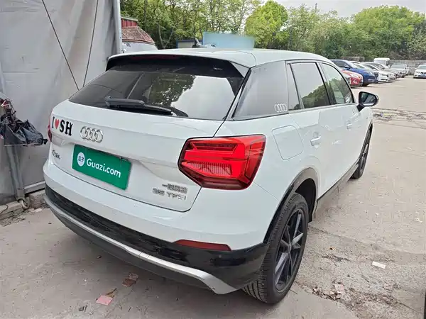 Audi Q2L 2020