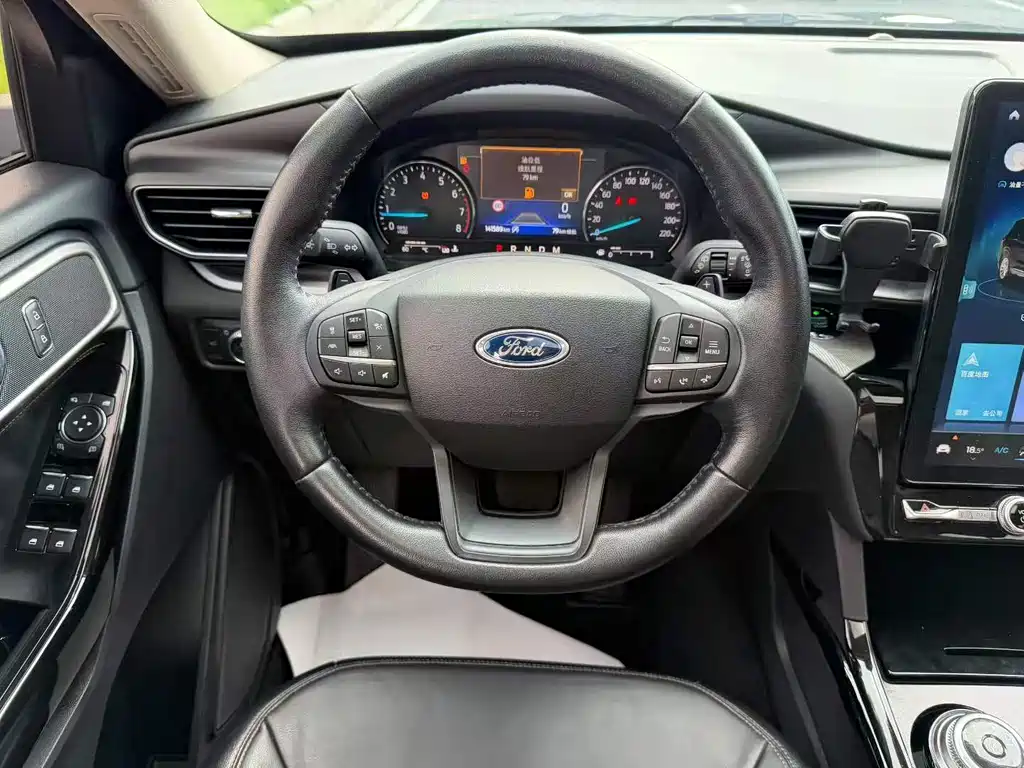 Ford Explorer 2020 — фото 8