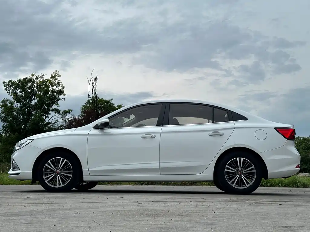 Roewe i5 2019