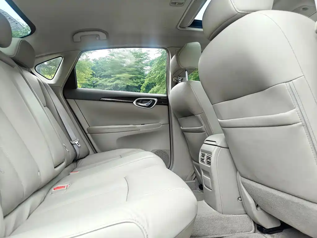 Nissan Sylphy 2013 — фото 16