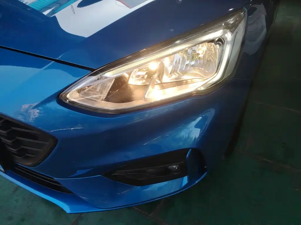 Ford Focus 2020 — фото 18
