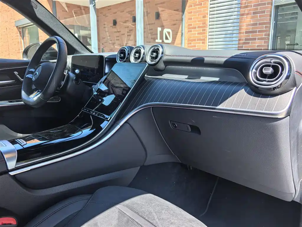 Mercedes-Benz GLC AMG 2025 — фото 17