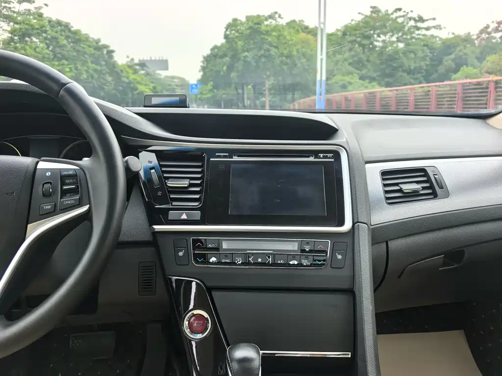 Honda Spirior 2015 — фото 17