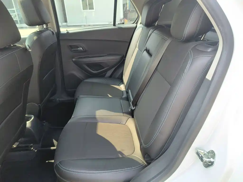 Chevrolet Trax 2015 — фото 13