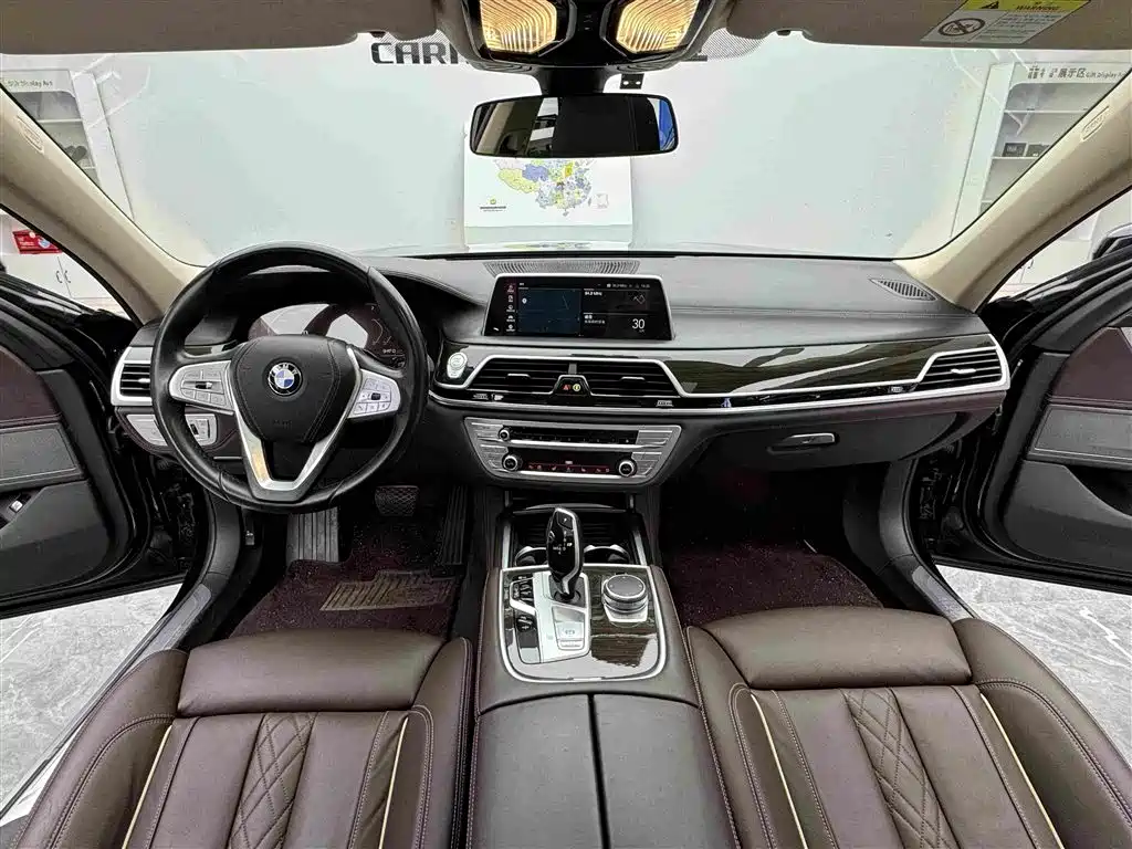 BMW 7 Series 2022 — фото 10