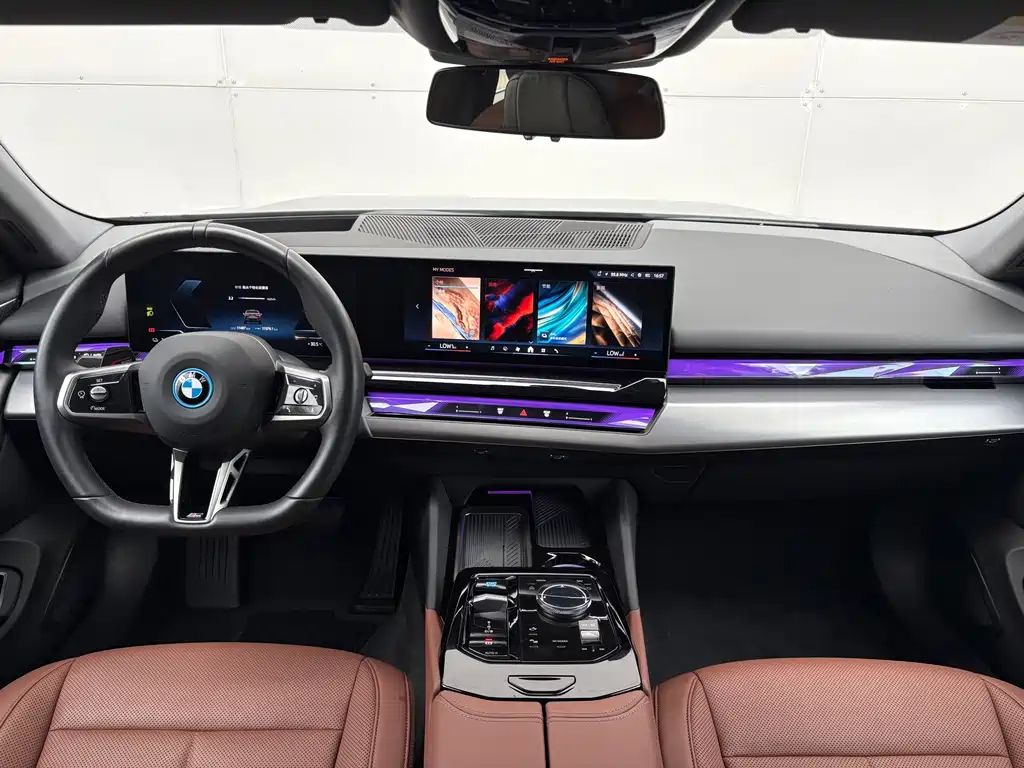 BMW i5 2025 — фото 17
