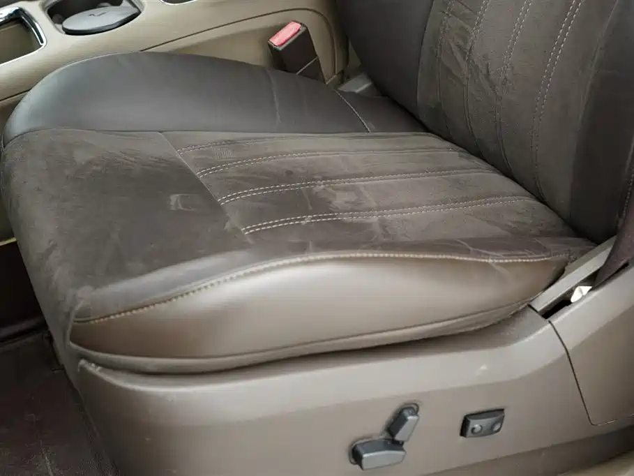 Chrysler Grand Voyager 2017 — фото 11