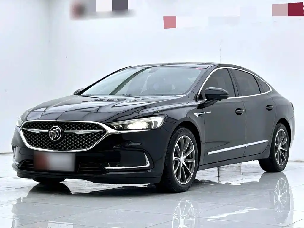 Buick LaCrosse 2022 — фото 1
