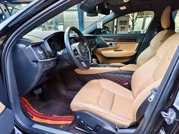 Volvo S90 2018
