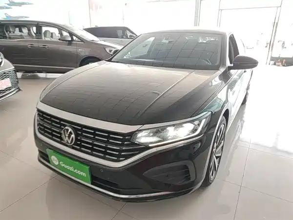 Volkswagen Passat 2025