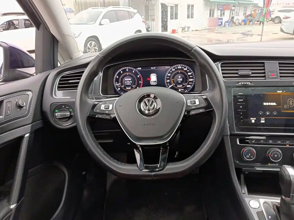 Volkswagen Golf 2020
