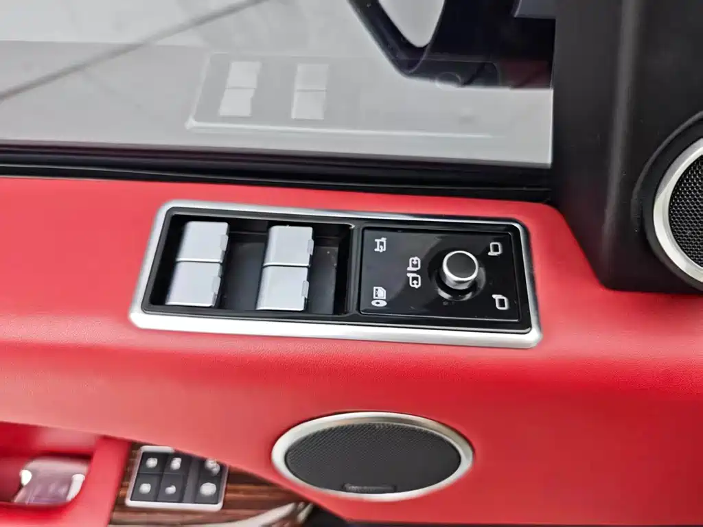 Land Rover Range Rover 2018 — фото 21
