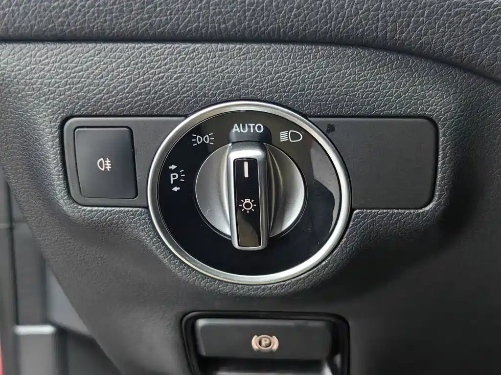 Mercedes-Benz CLA 2018 — фото 21