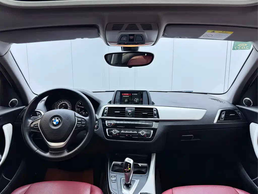 BMW 1 Series 2019 — фото 4
