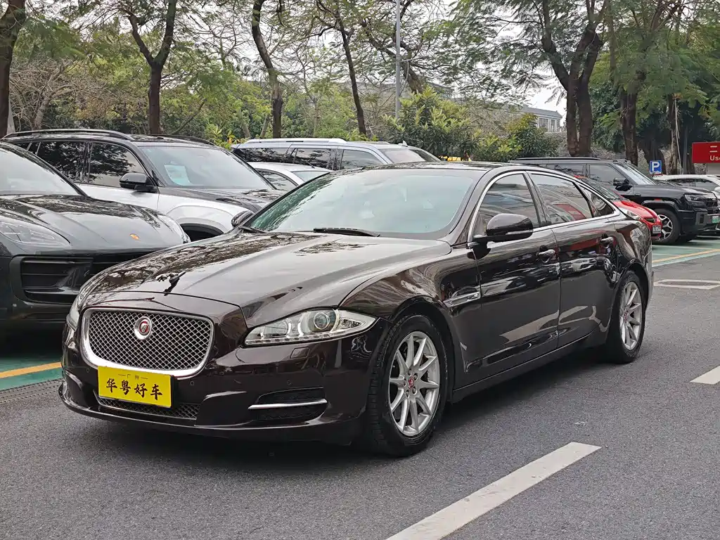 Jaguar XJ 2014 — фото 1