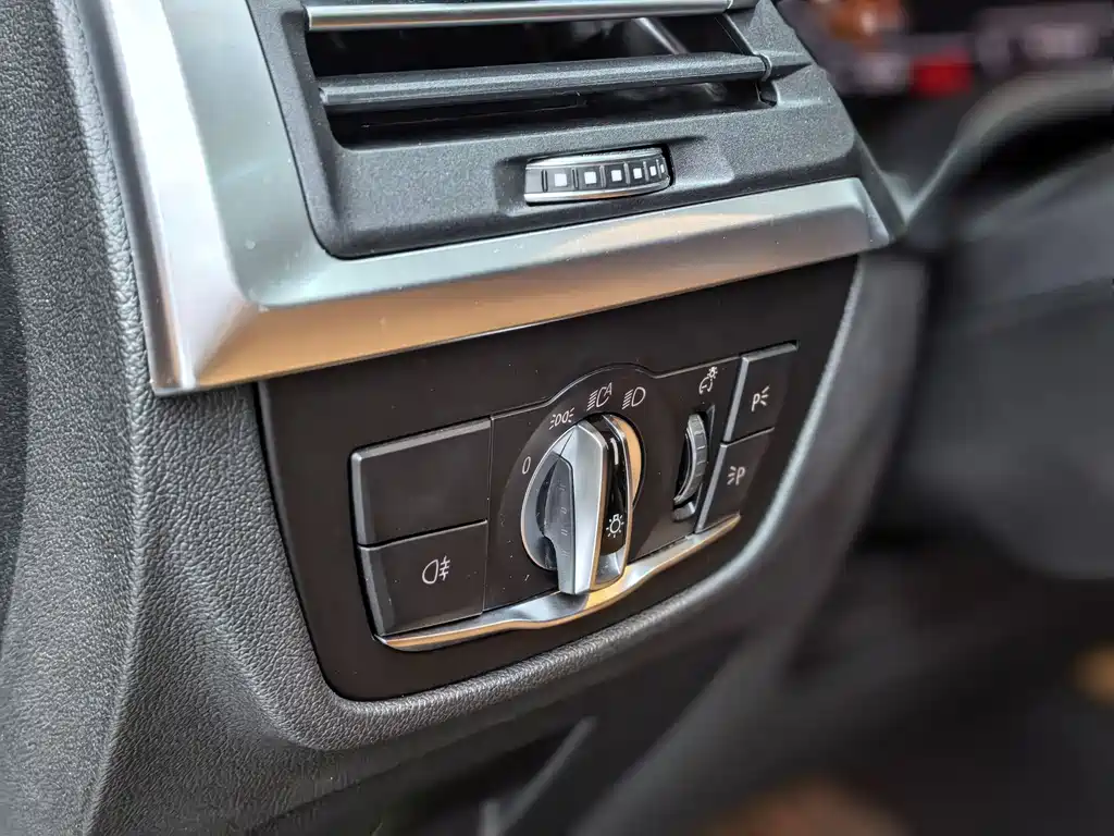 BMW X4 2022 — фото 18