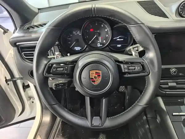 Porsche Macan 2023