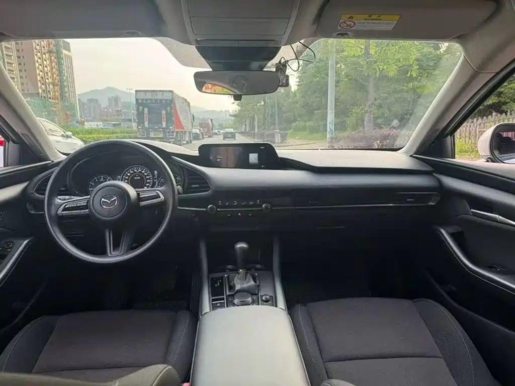 Mazda 3 Axela 2022