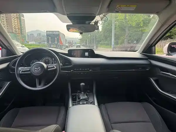 Mazda 3 Axela 2022