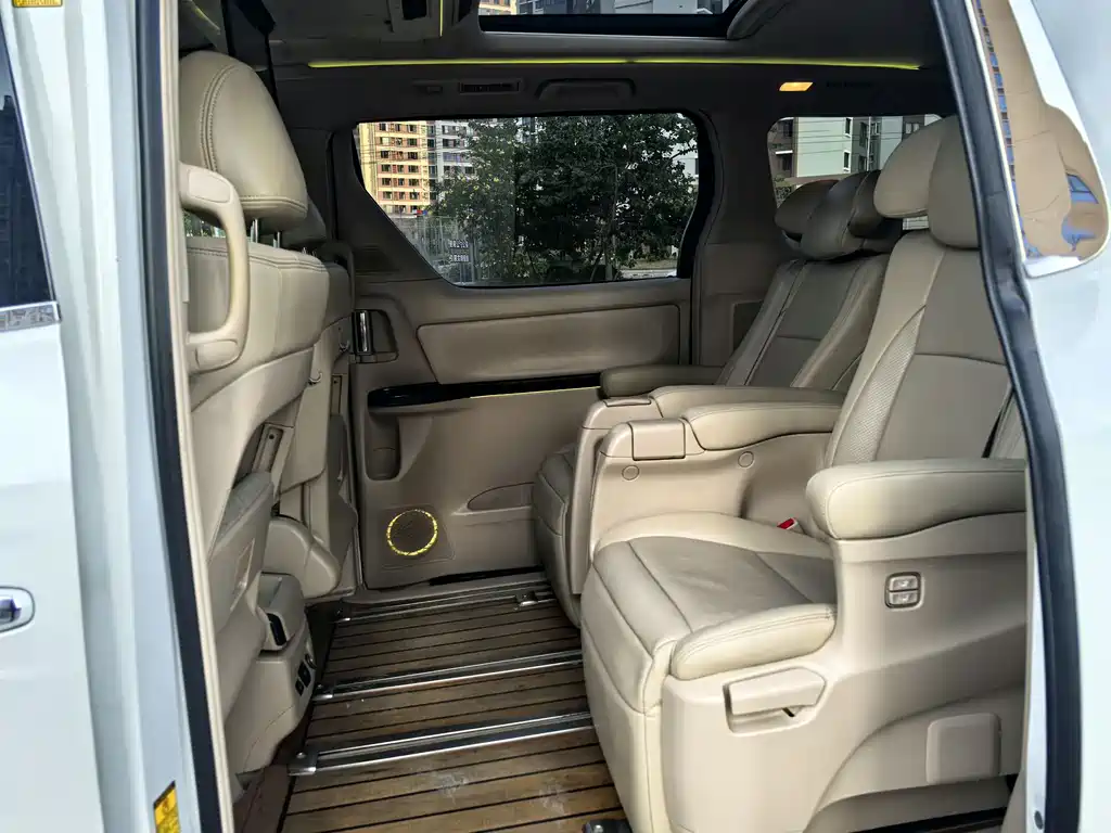 Toyota Alphard 2013 — фото 7