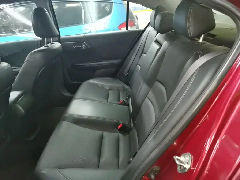 Honda Accord 2014 — фото 17