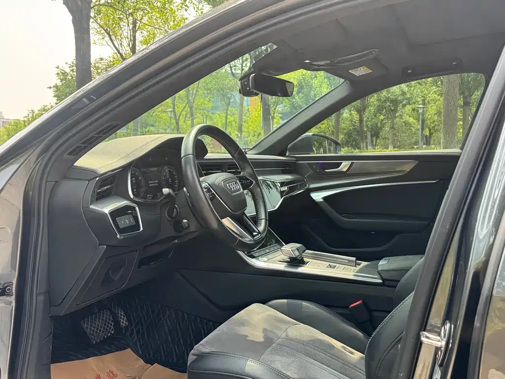 Audi A6L 2020