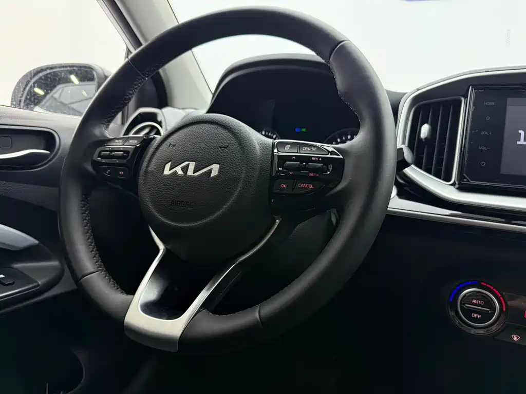 Kia KX1 2022 — фото 17