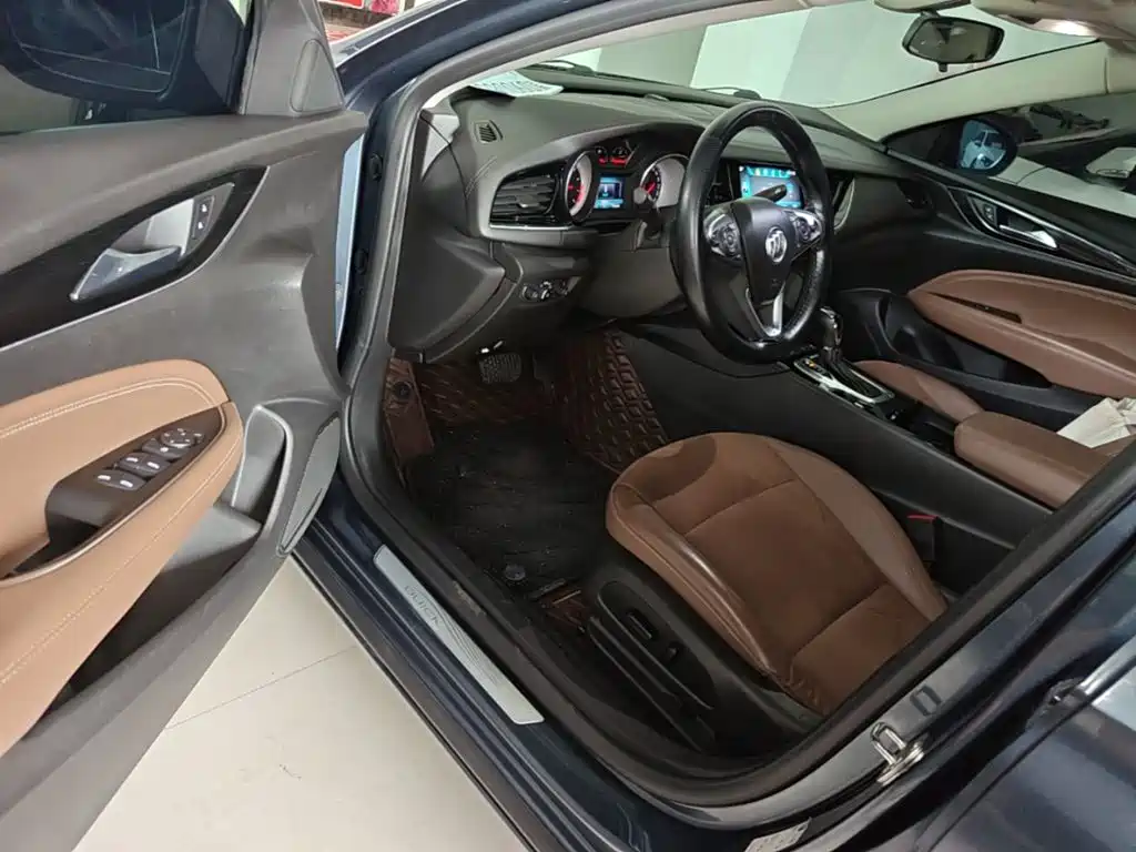 Buick Regal 2020 — фото 16